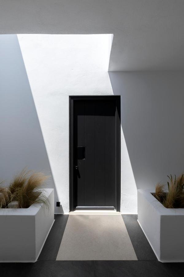 Cubic Mykonos Seafront Design Suites Ornos (Mykonos) Exterior foto